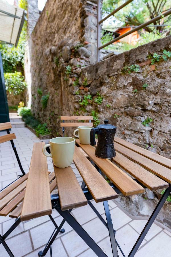 The Secret Terrace - Apartment In The Historic Center Lesa Extérieur photo